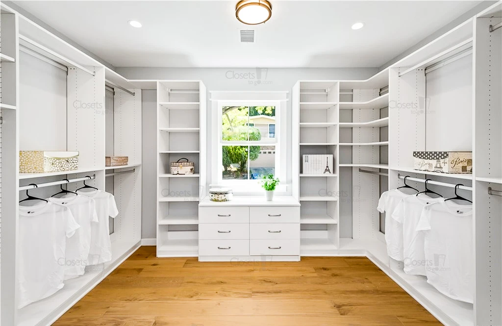 Modern Closet Interiors